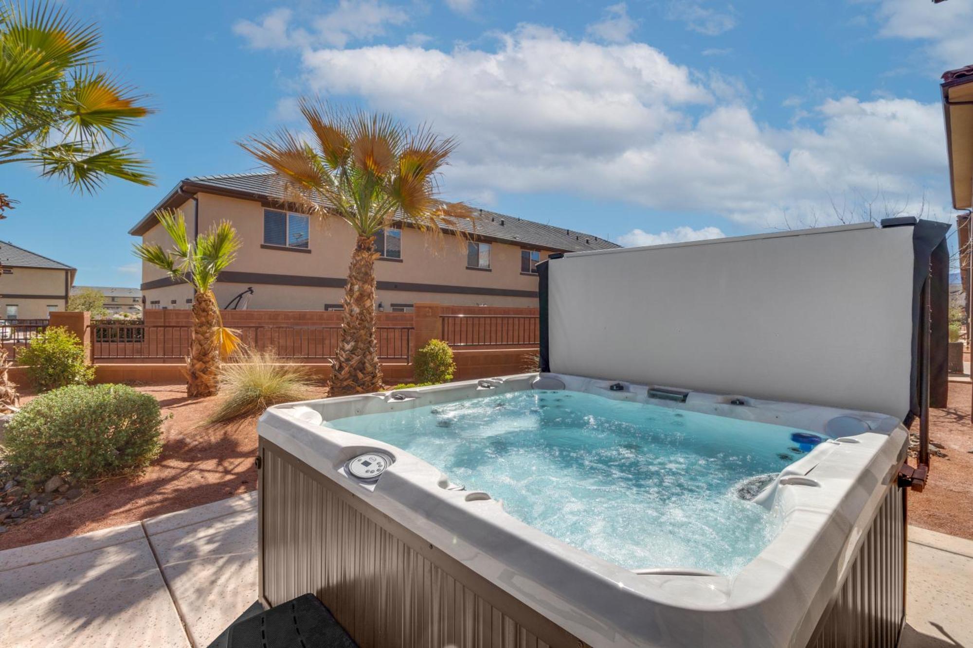 Pv 99 Private Hot Tub, Ping Pong Table, Xbox X Series And Resort Amenities Santa Clara 外观 照片